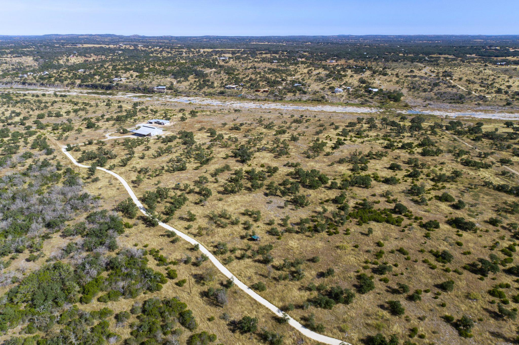 Image 7 of 37 For 620 Rio Vista Rd