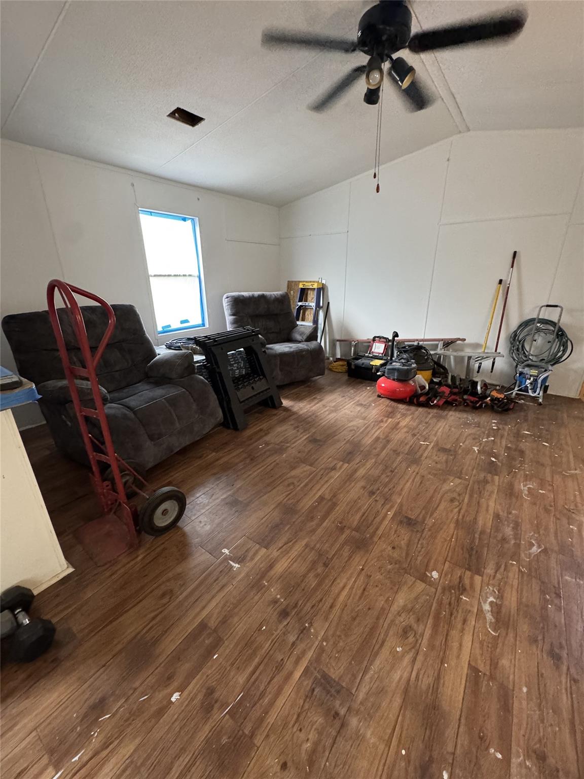 Image 9 of 15 For 1001 Merinel Ln