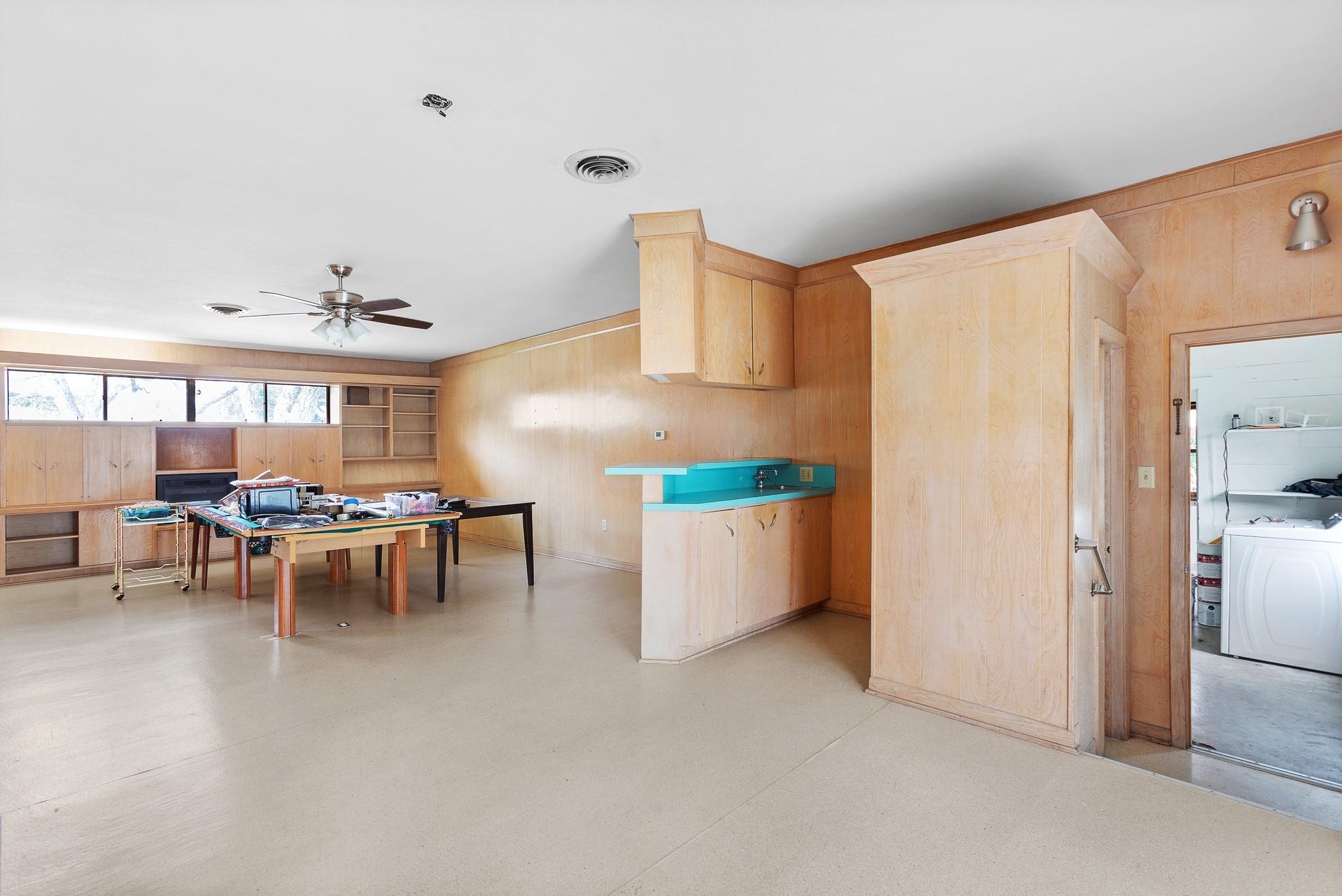 Image 10 of 40 For 803 Peach St