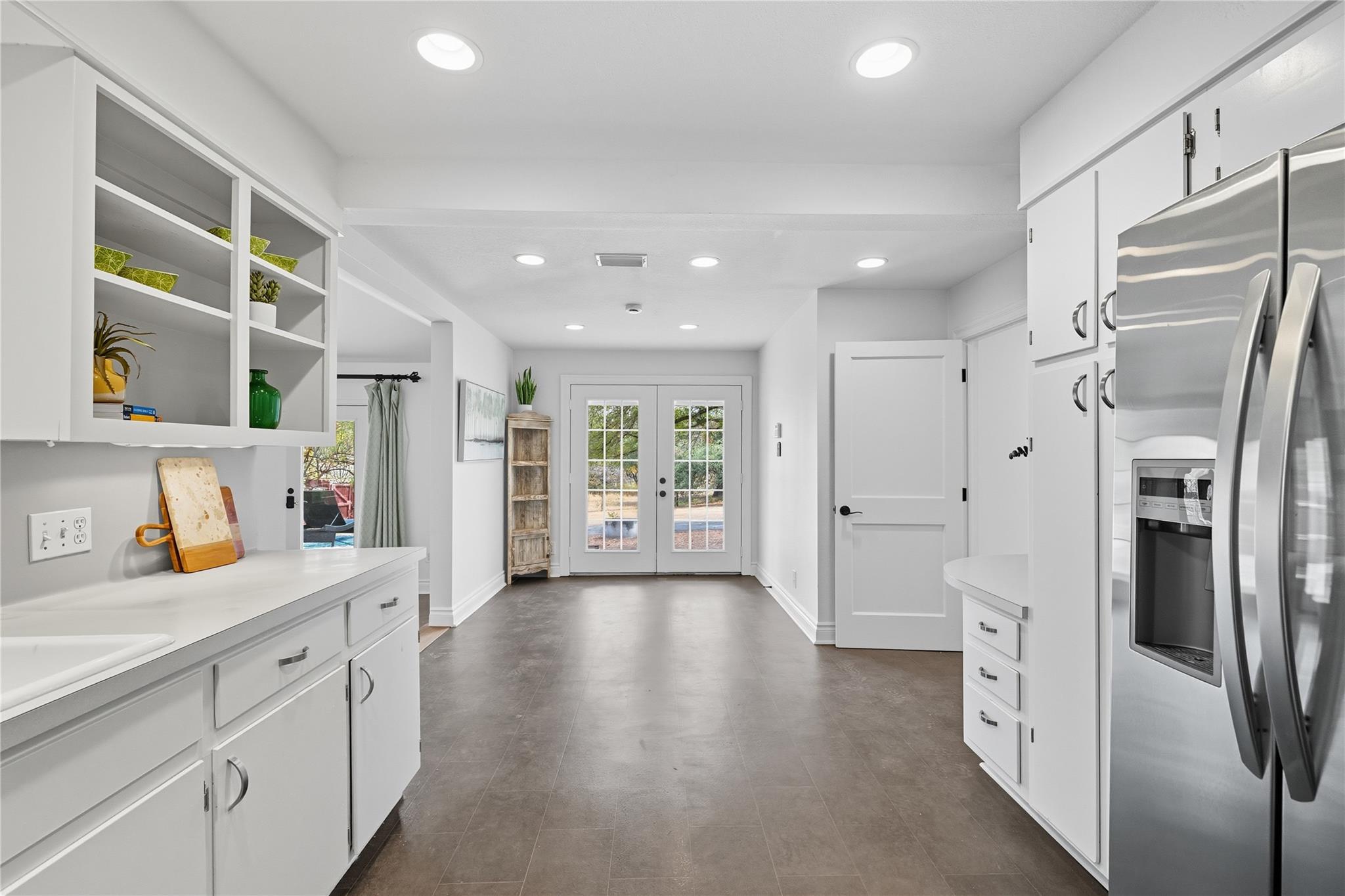 Image 10 of 35 For 3003 Burleson Rd