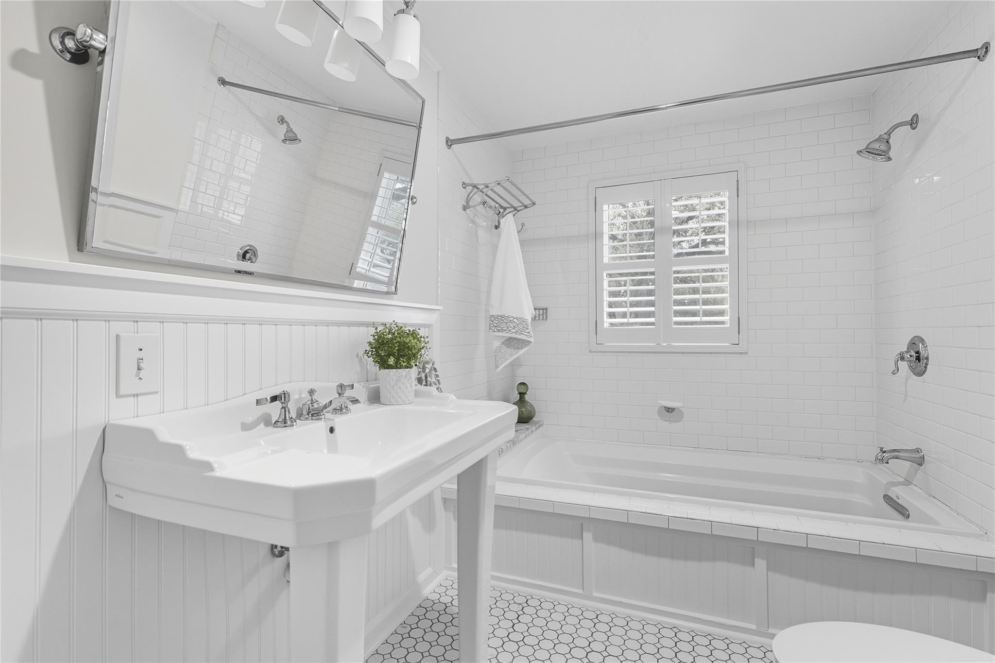 Image 22 of 35 For 3003 Burleson Rd