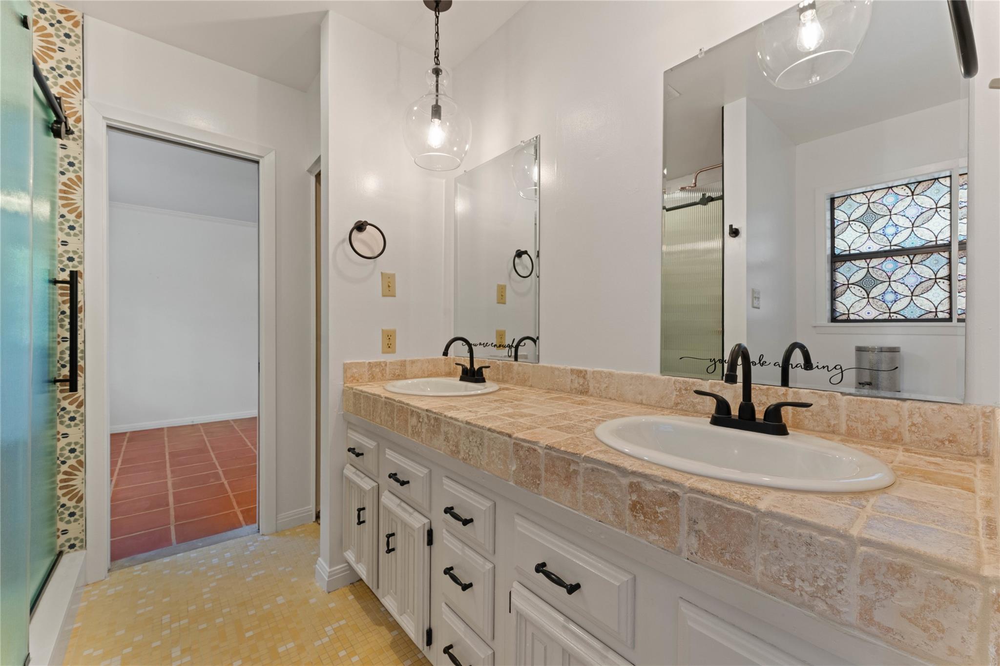 Image 14 of 33 For 789 Barbara Dr