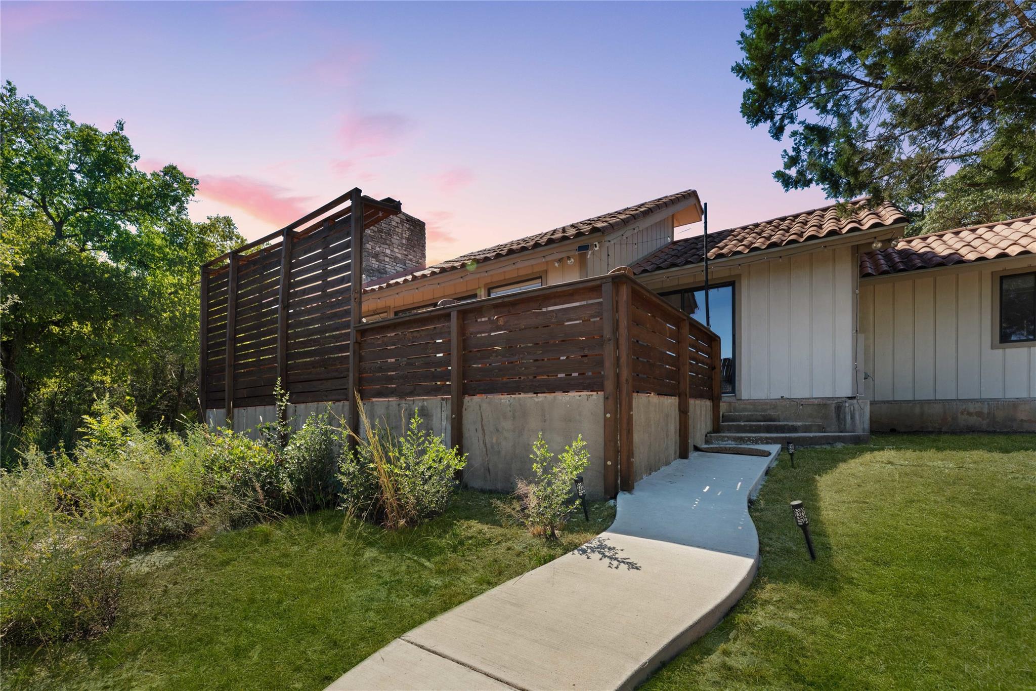 Image 15 of 33 For 789 Barbara Dr