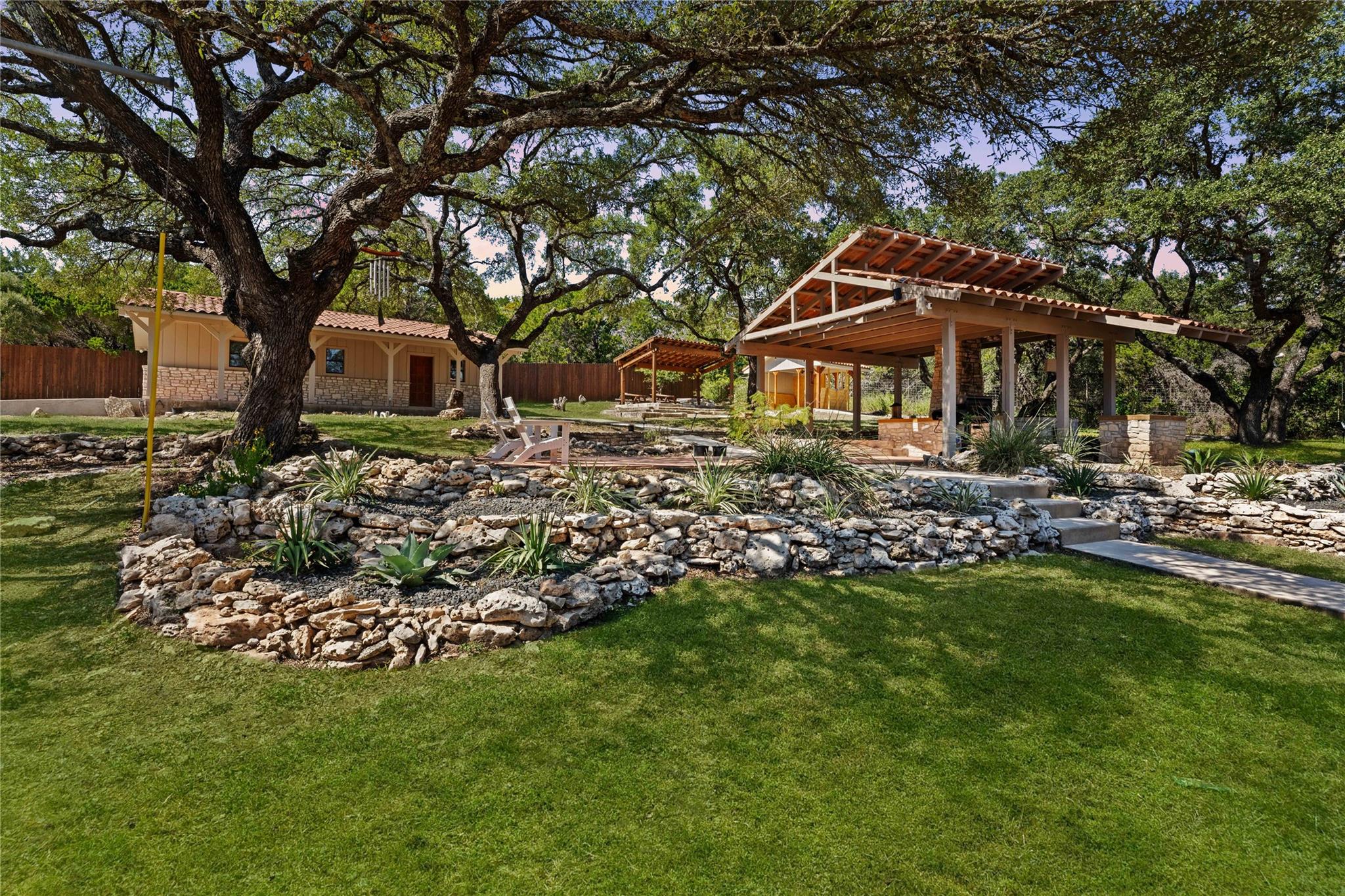 Image 2 of 33 For 789 Barbara Dr