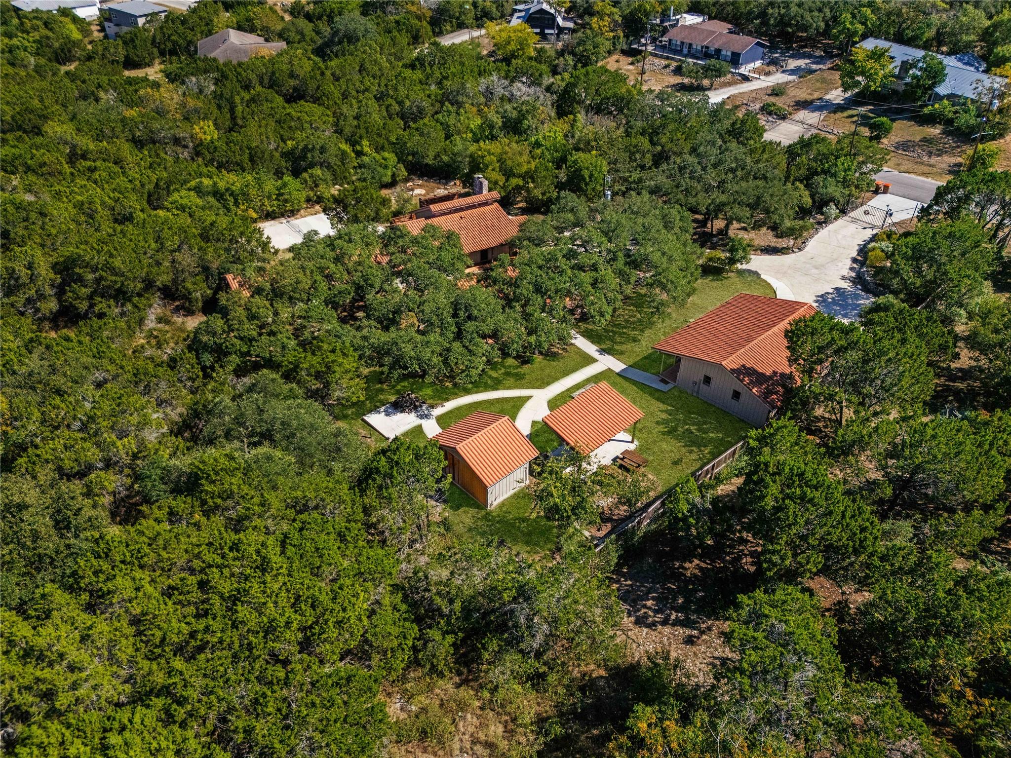 Image 20 of 33 For 789 Barbara Dr