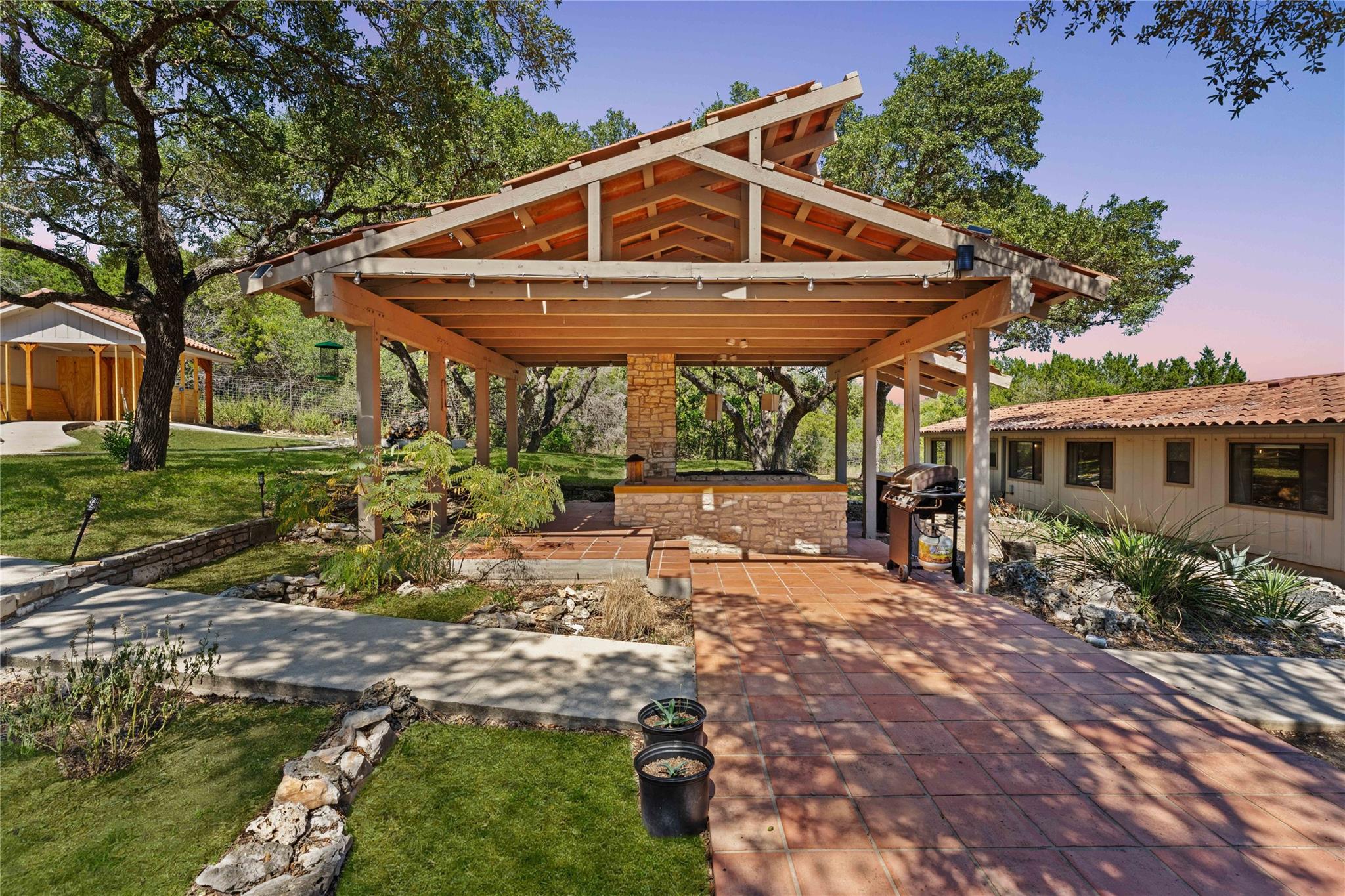 Image 27 of 33 For 789 Barbara Dr