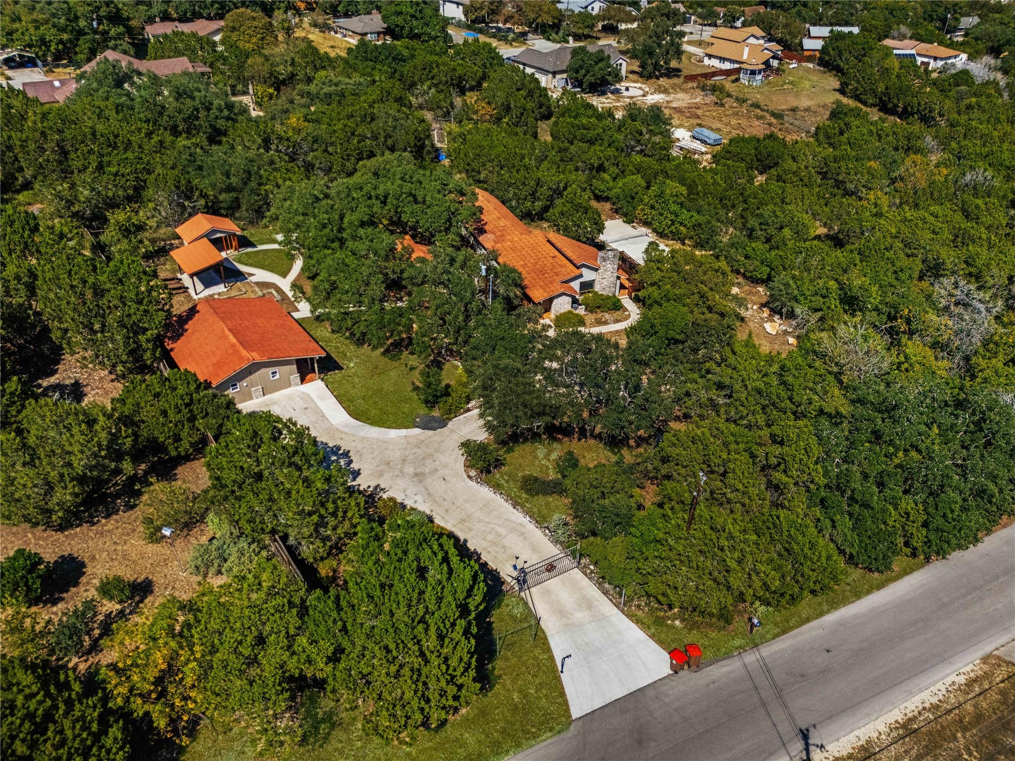 Image 3 of 33 For 789 Barbara Dr