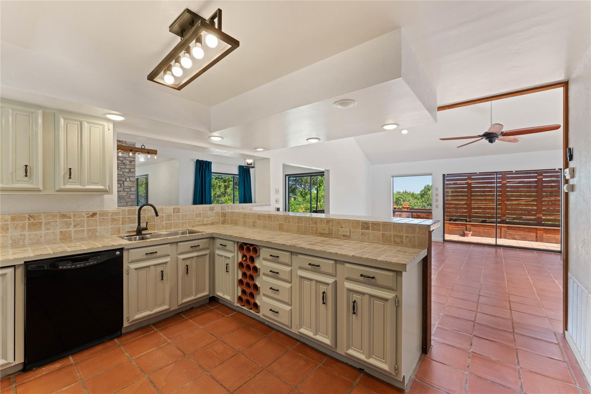 Image 9 of 33 For 789 Barbara Dr