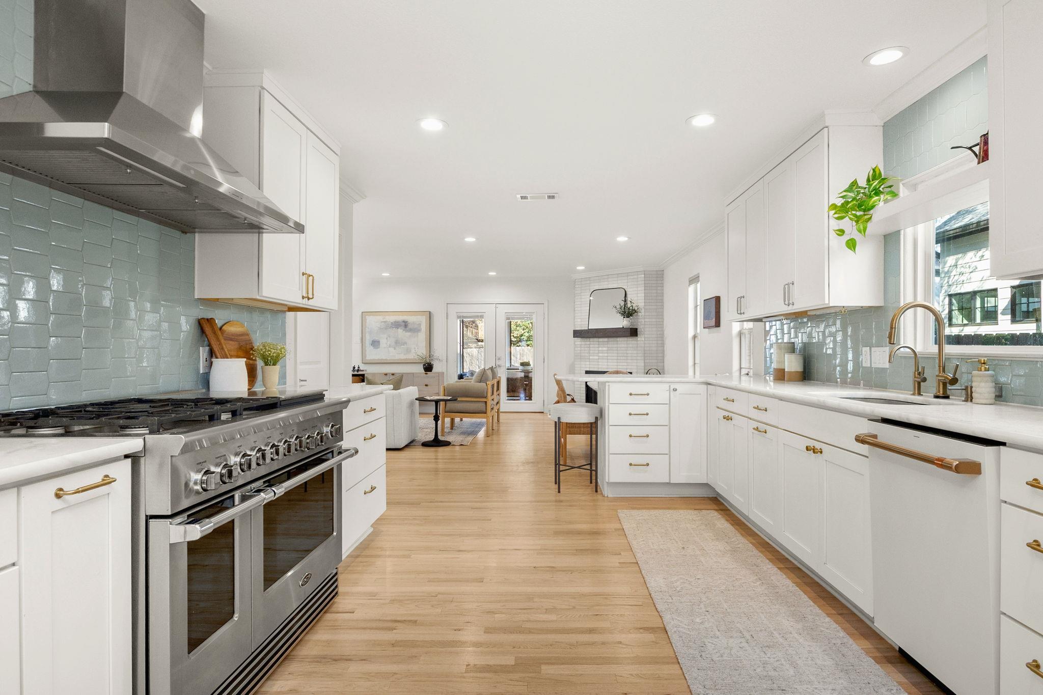 Image 3 of 40 For 4312 Rosedale Ave