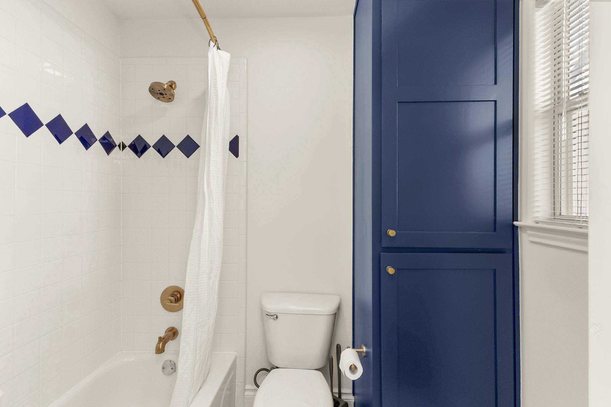 Image 33 of 40 For 4312 Rosedale Ave