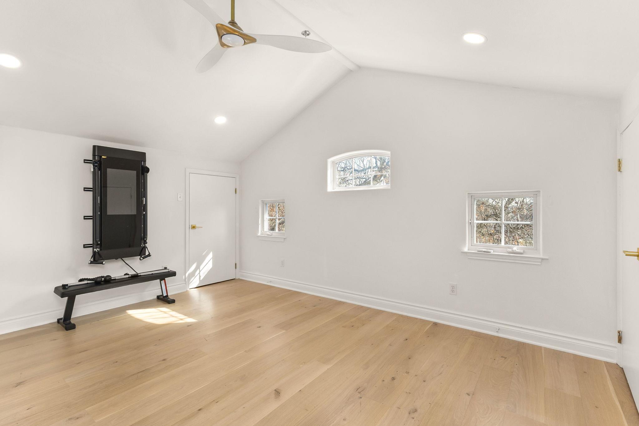 Image 34 of 40 For 4312 Rosedale Ave