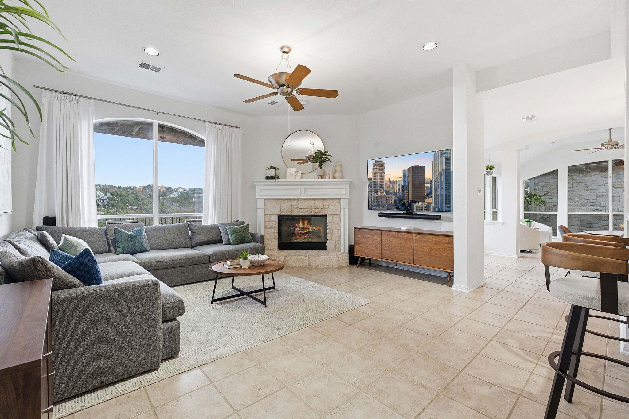 Image 6 of 40 For 10201 Dianella Ln