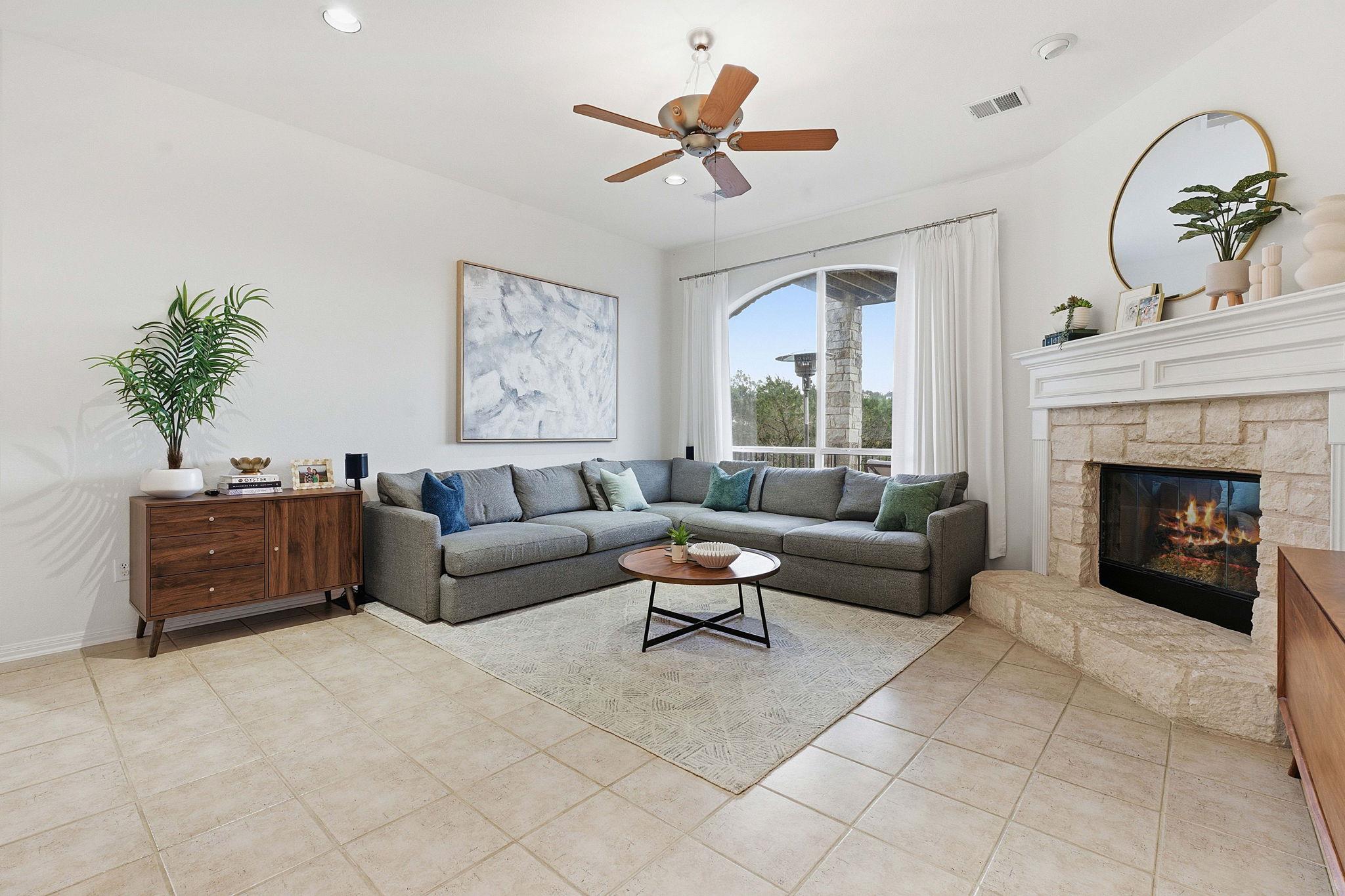 Image 8 of 40 For 10201 Dianella Ln