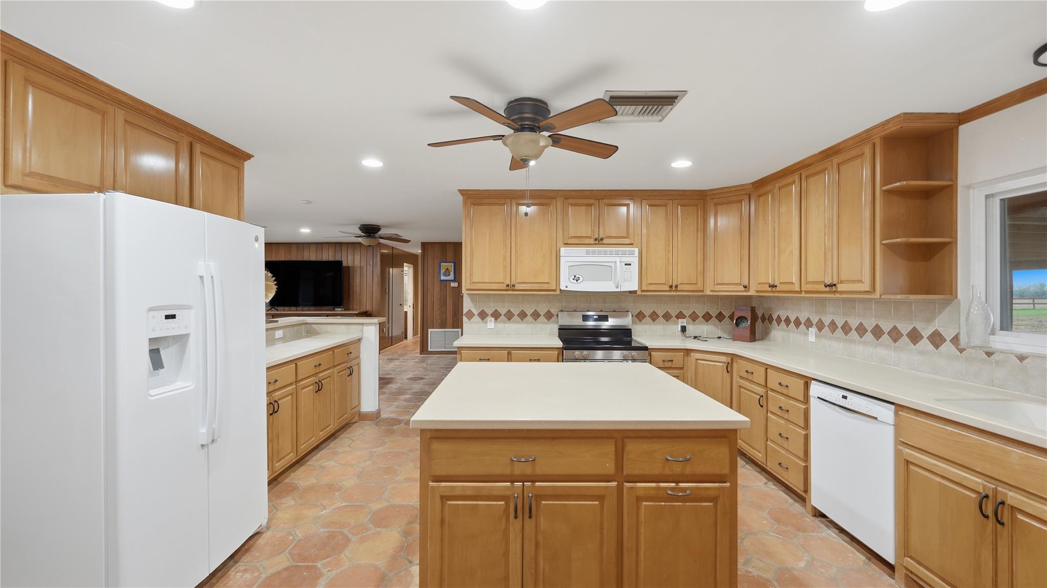 Image 21 of 40 For 1211 Leissner School Rd