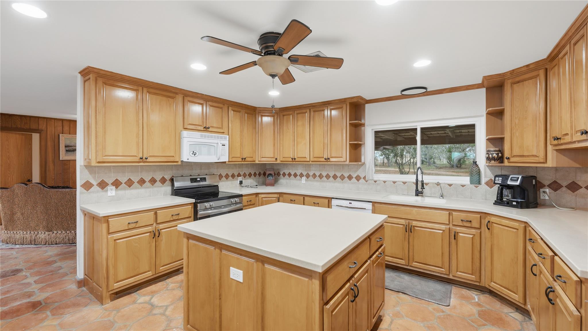 Image 23 of 40 For 1211 Leissner School Rd