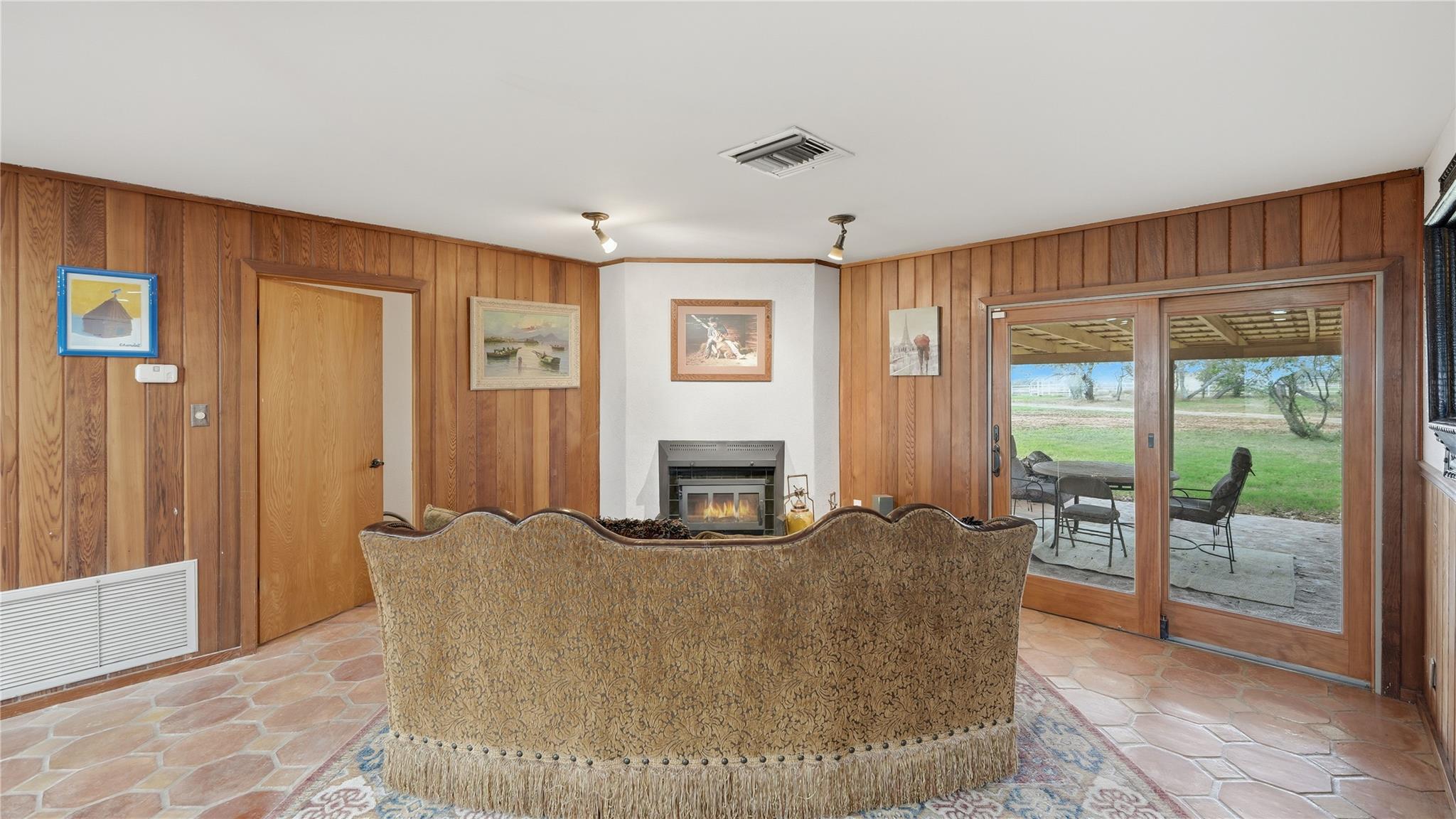 Image 26 of 40 For 1211 Leissner School Rd