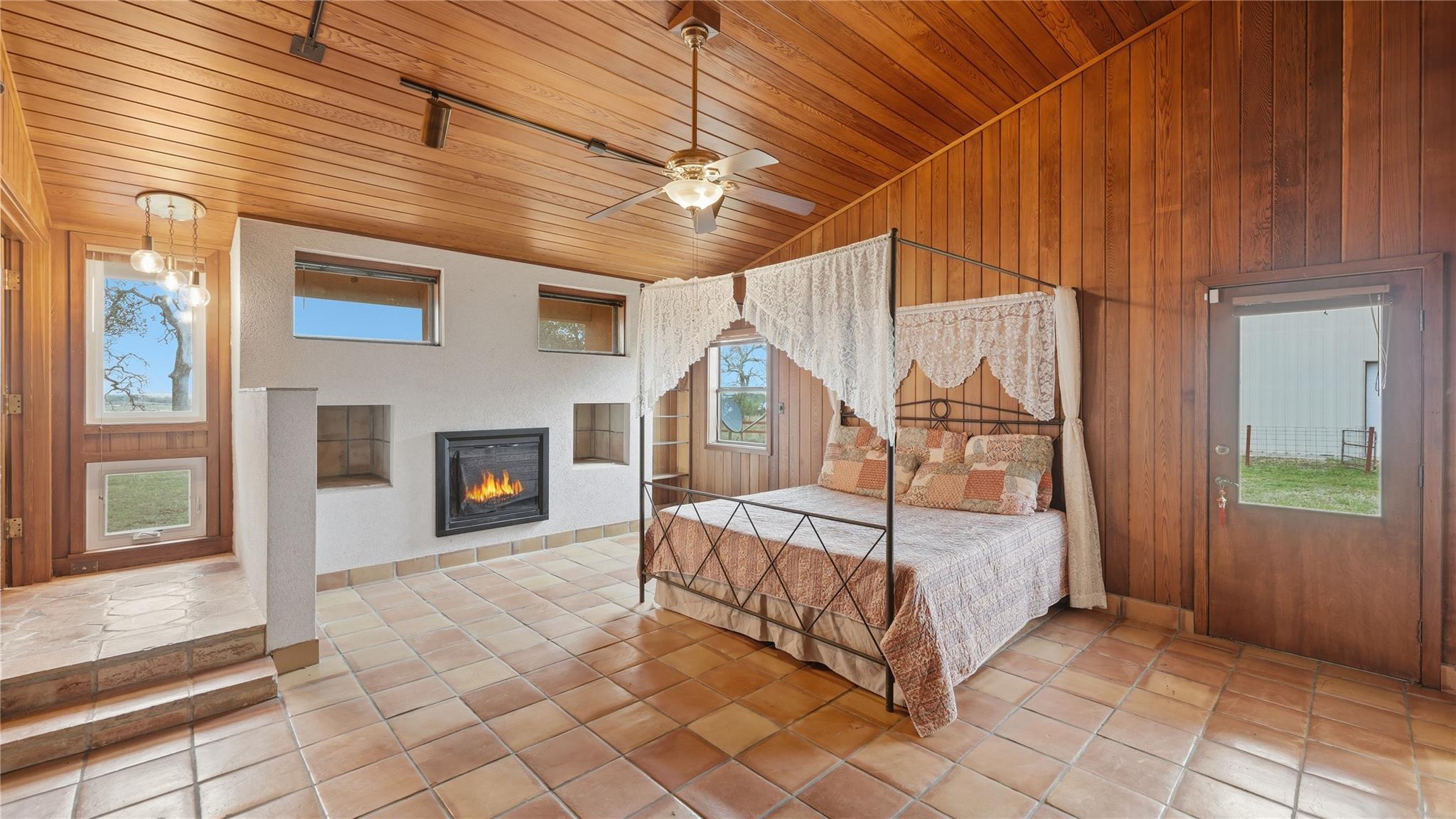 Image 30 of 40 For 1211 Leissner School Rd