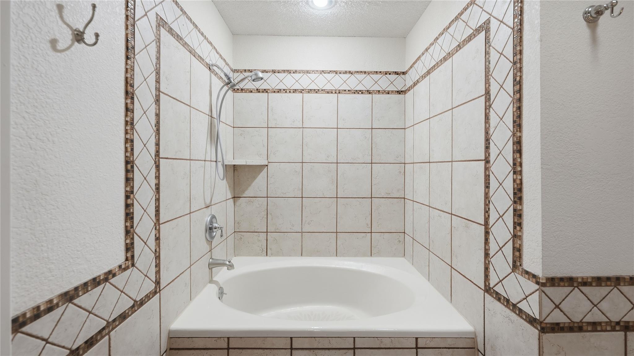 Image 38 of 40 For 1211 Leissner School Rd