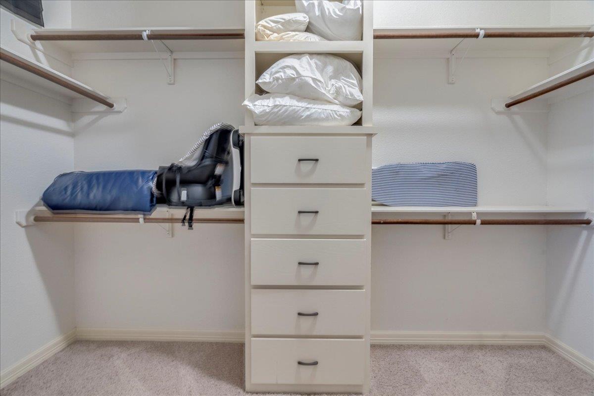 Image 21 of 39 For 302 Guadalupe River Dr