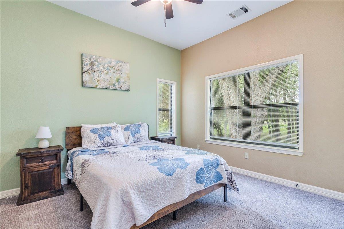 Image 24 of 39 For 302 Guadalupe River Dr