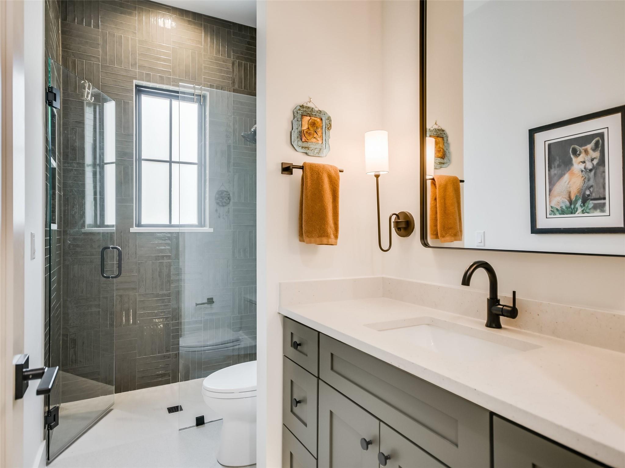 Image 11 of 26 For 2604 Addison Ave