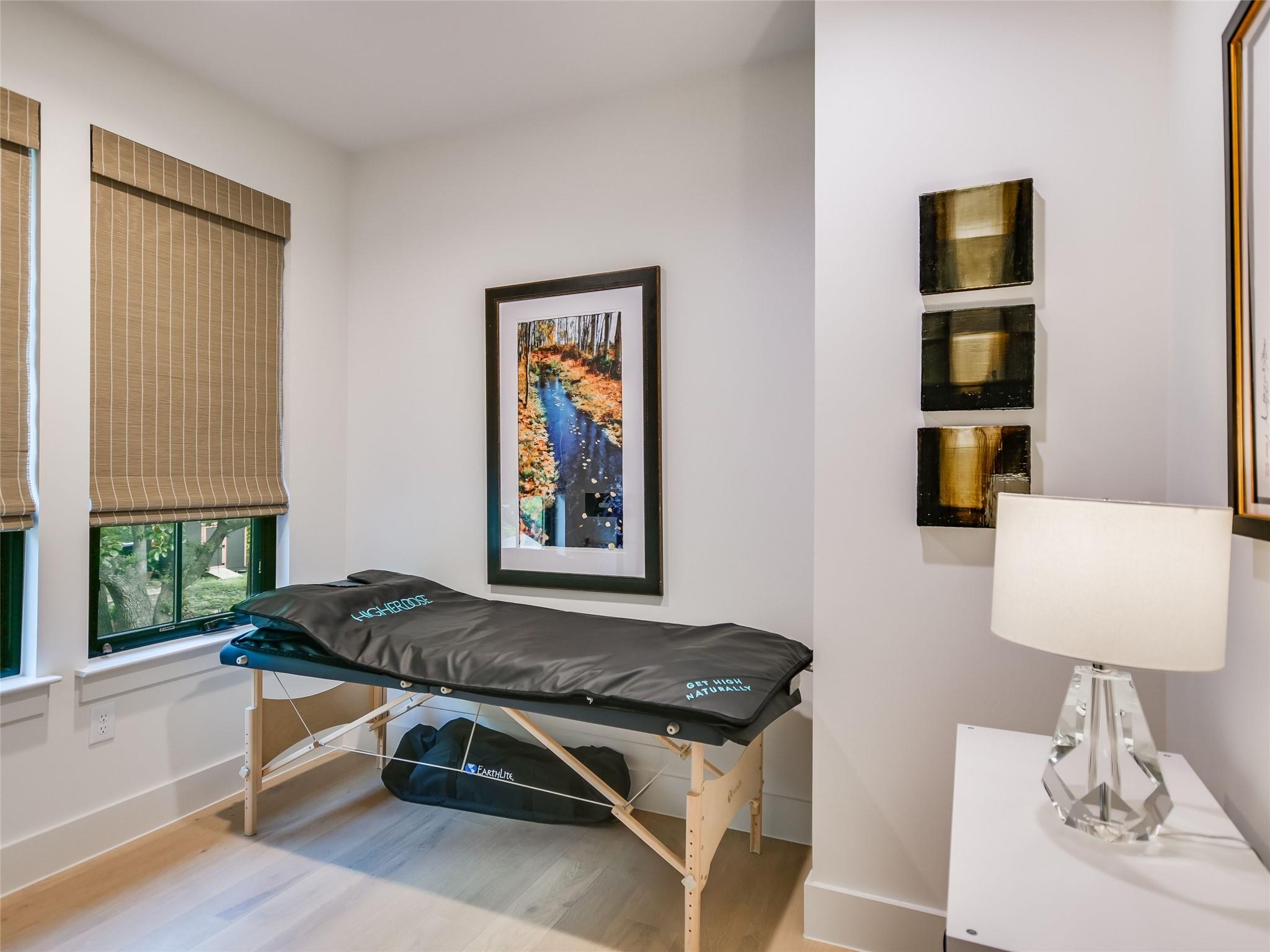 Image 15 of 26 For 2604 Addison Ave