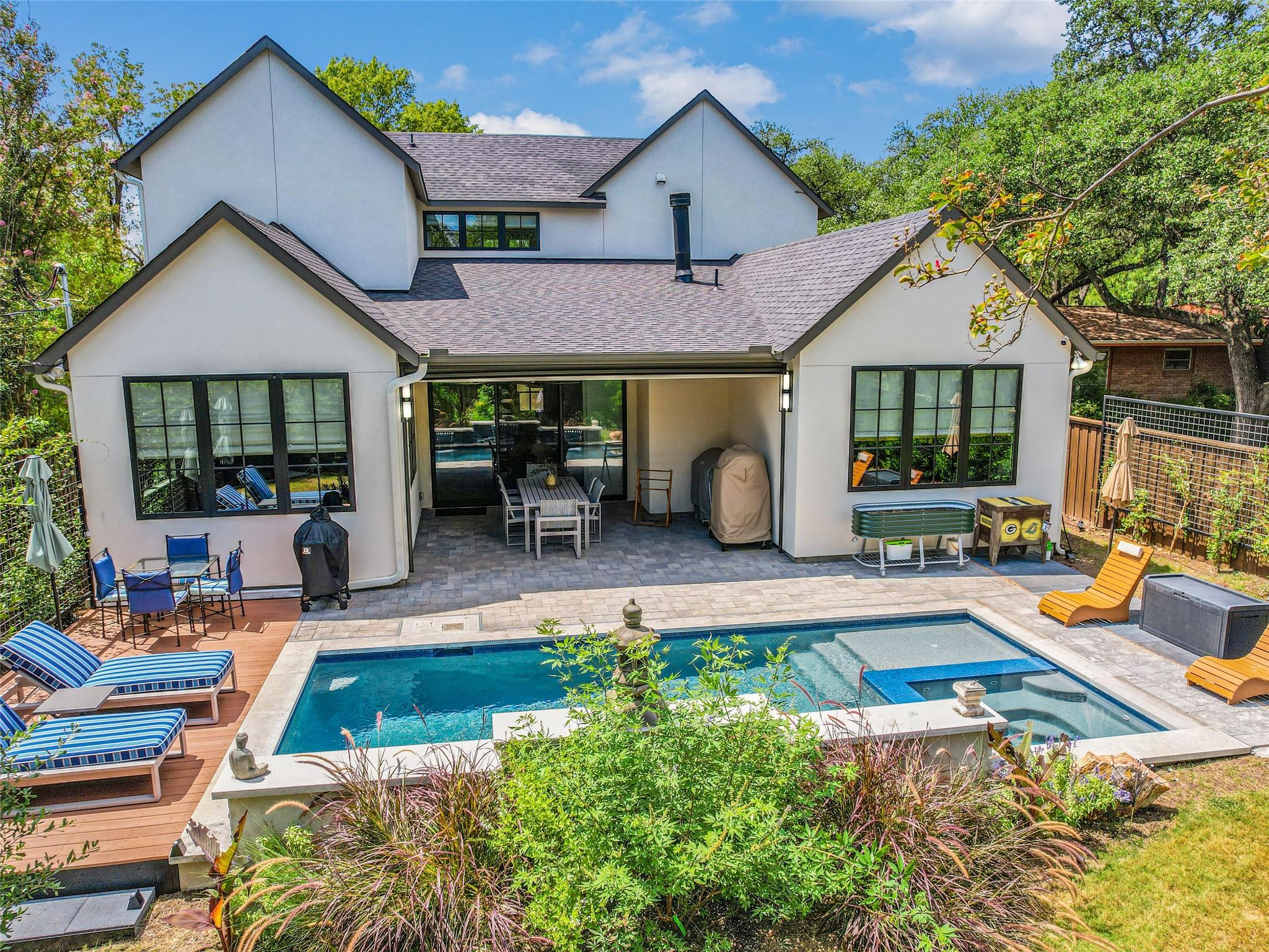 Image 17 of 26 For 2604 Addison Ave