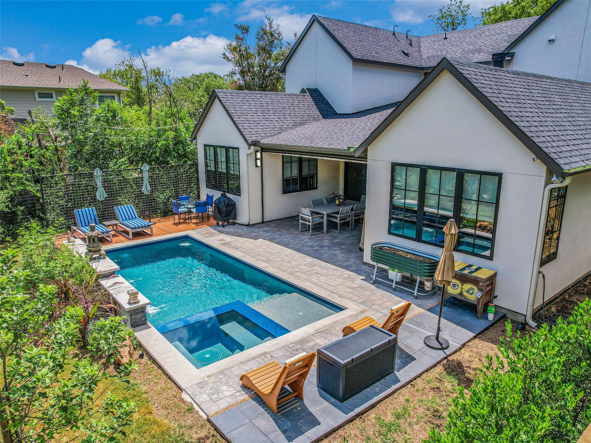 Image 22 of 26 For 2604 Addison Ave