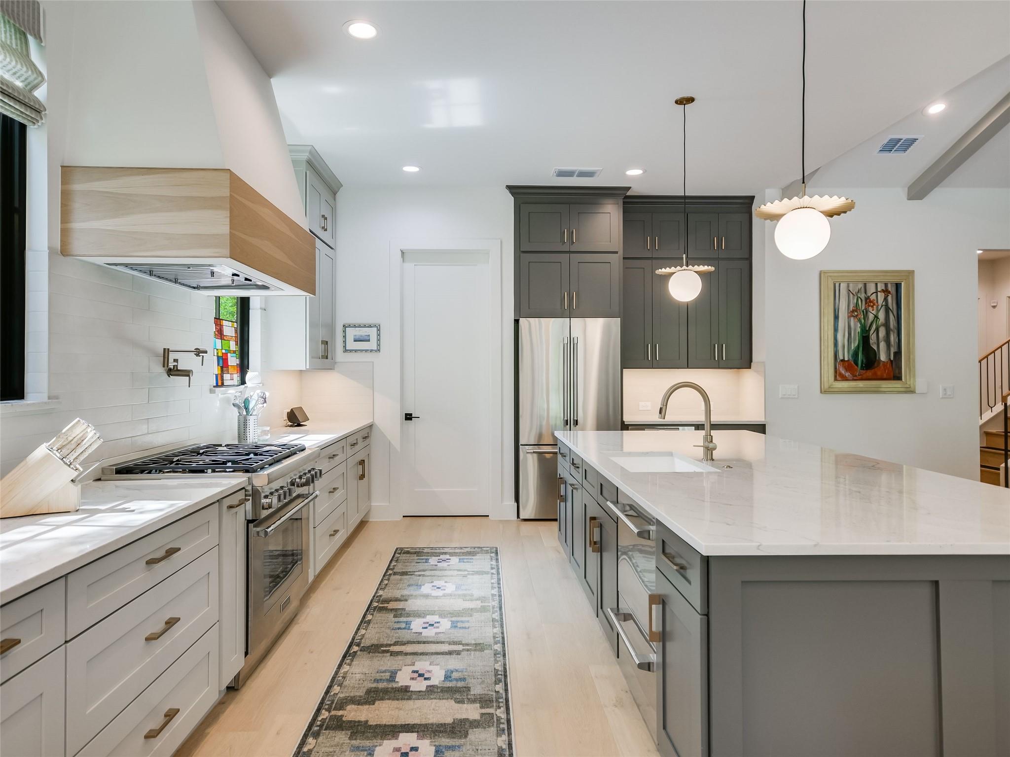 Image 6 of 26 For 2604 Addison Ave