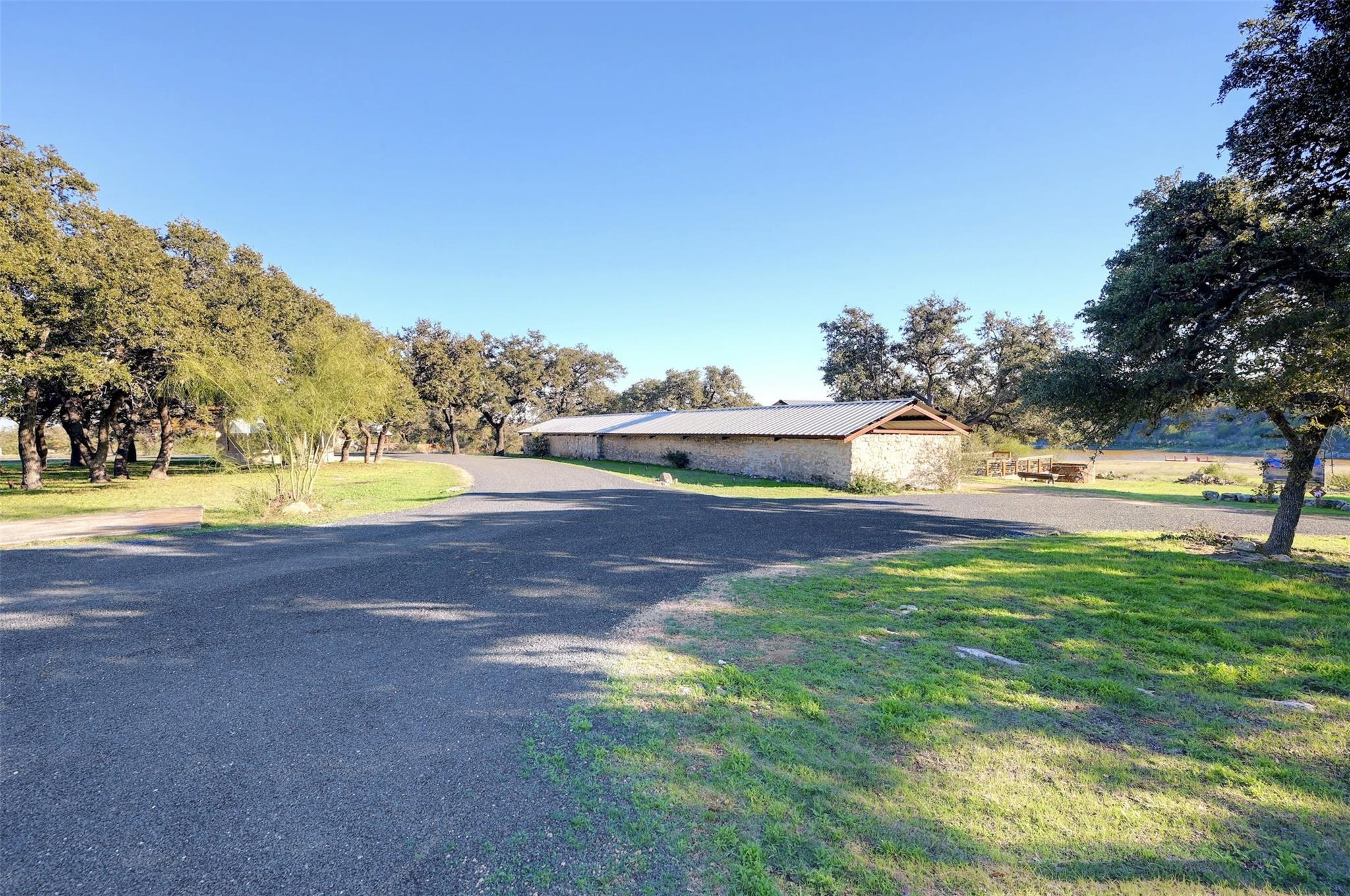 Image 13 of 27 For Lot108 Oryx Cv