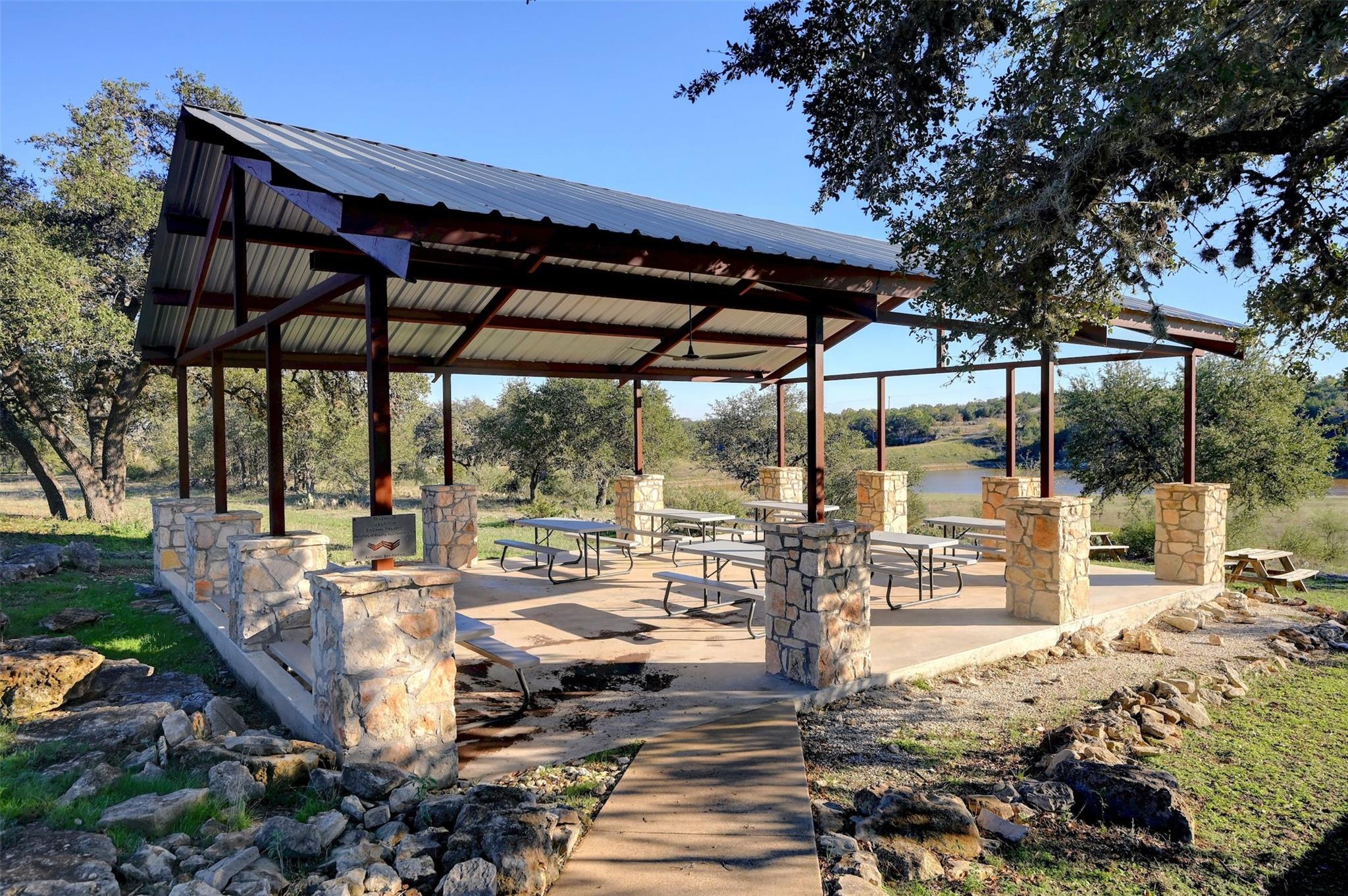 Image 15 of 27 For Lot108 Oryx Cv