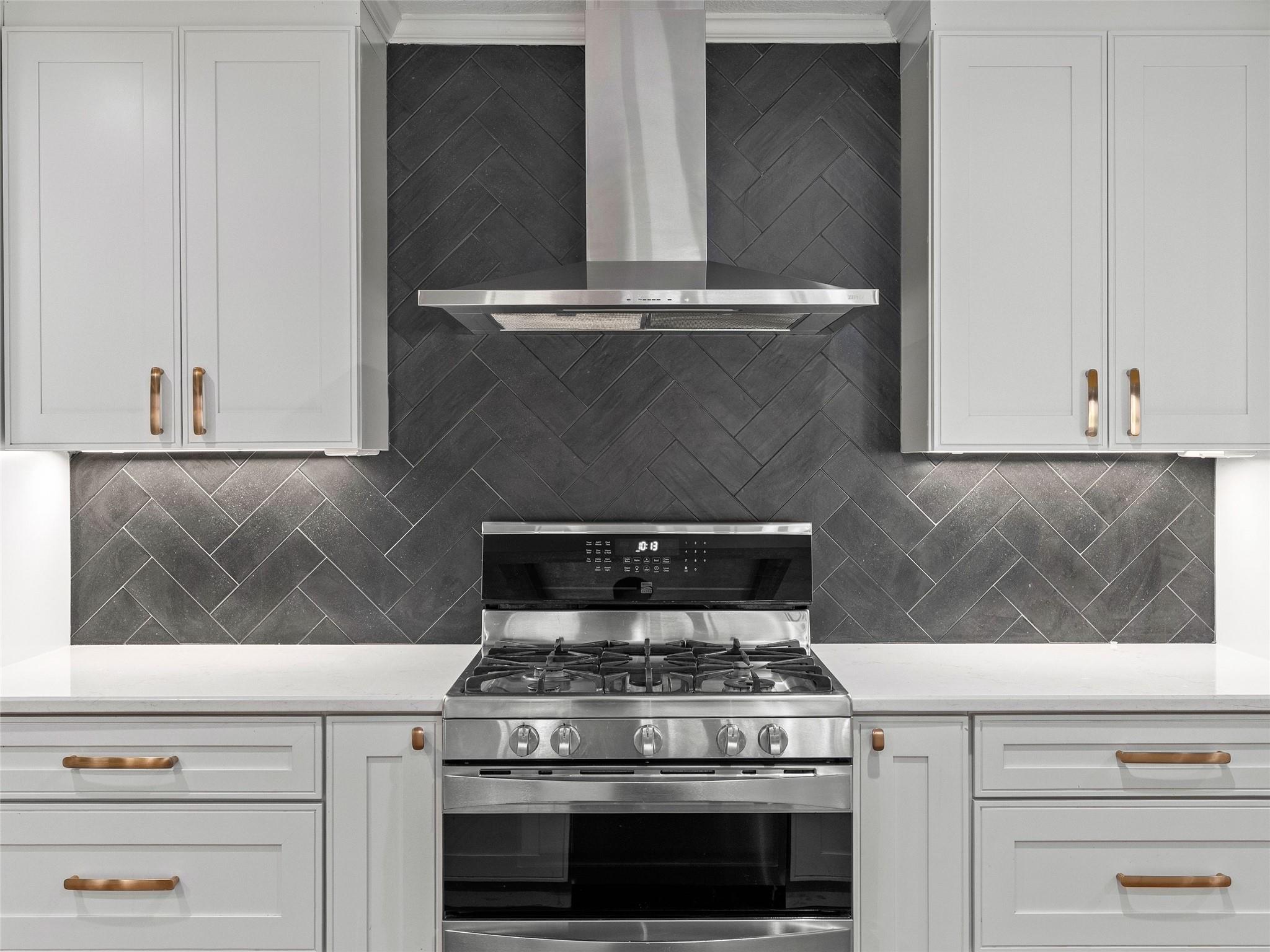 Image 15 of 39 For 91 Ohio Ave 