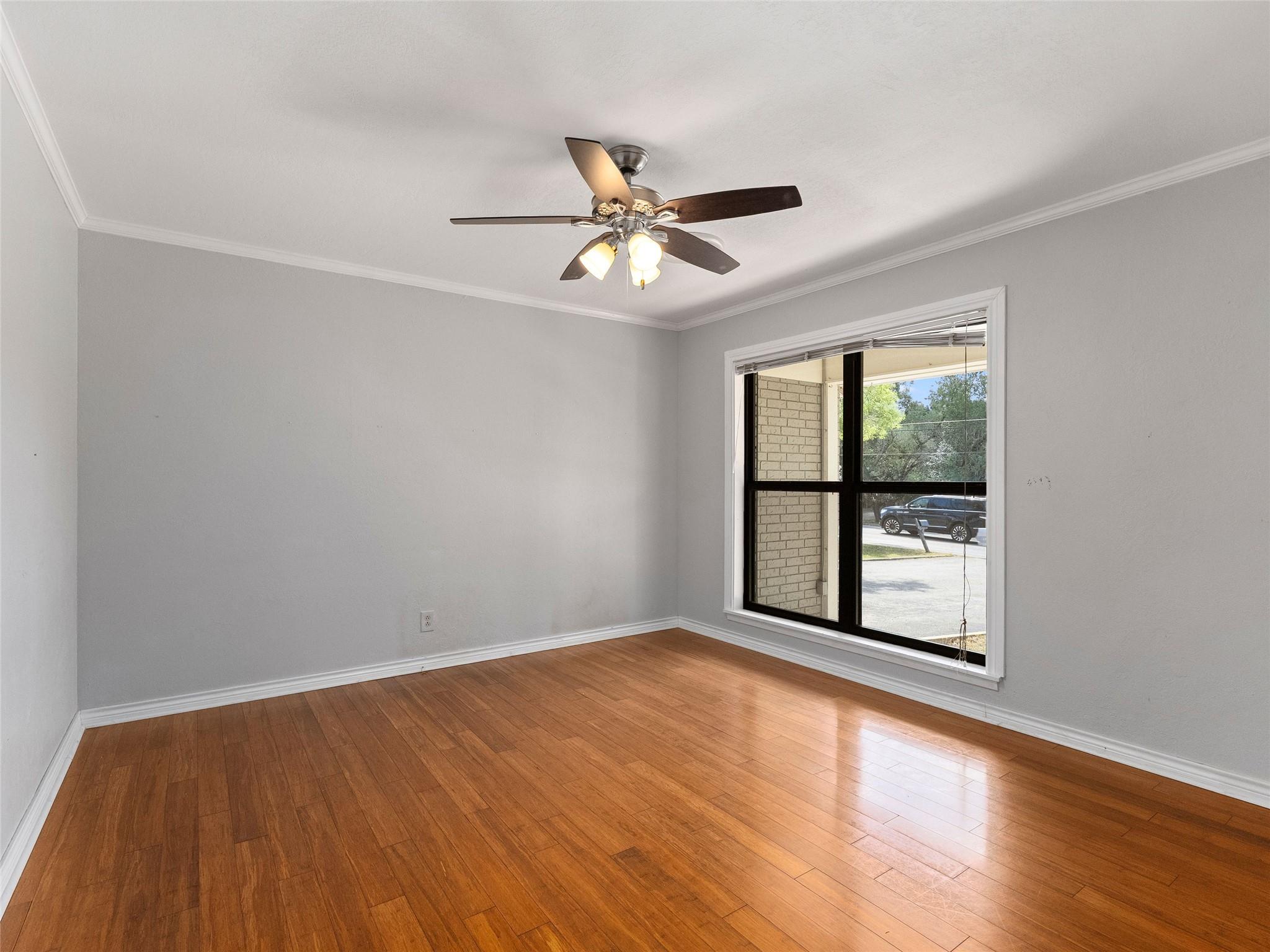 Image 18 of 39 For 91 Ohio Ave 