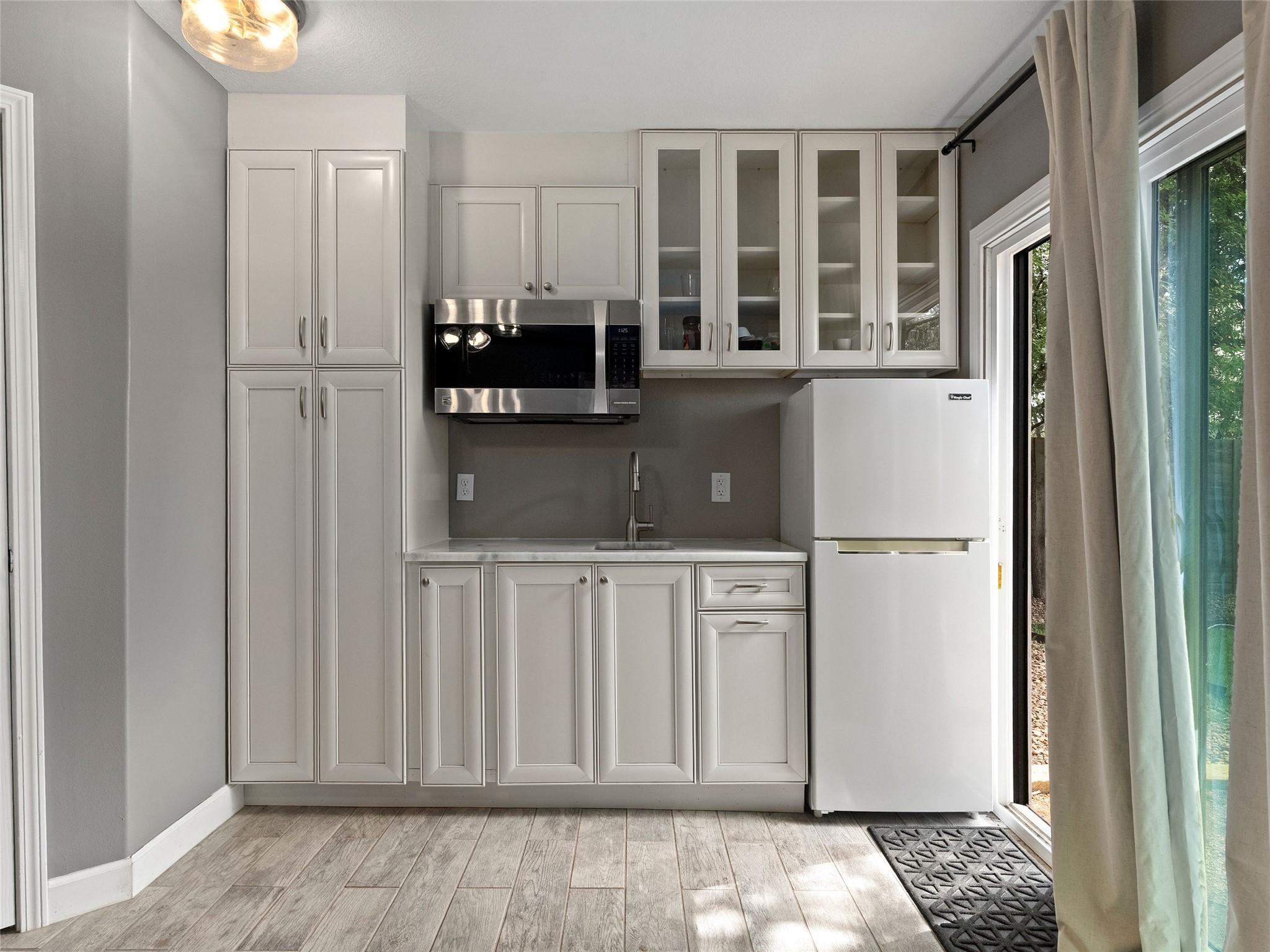 Image 25 of 39 For 91 Ohio Ave 