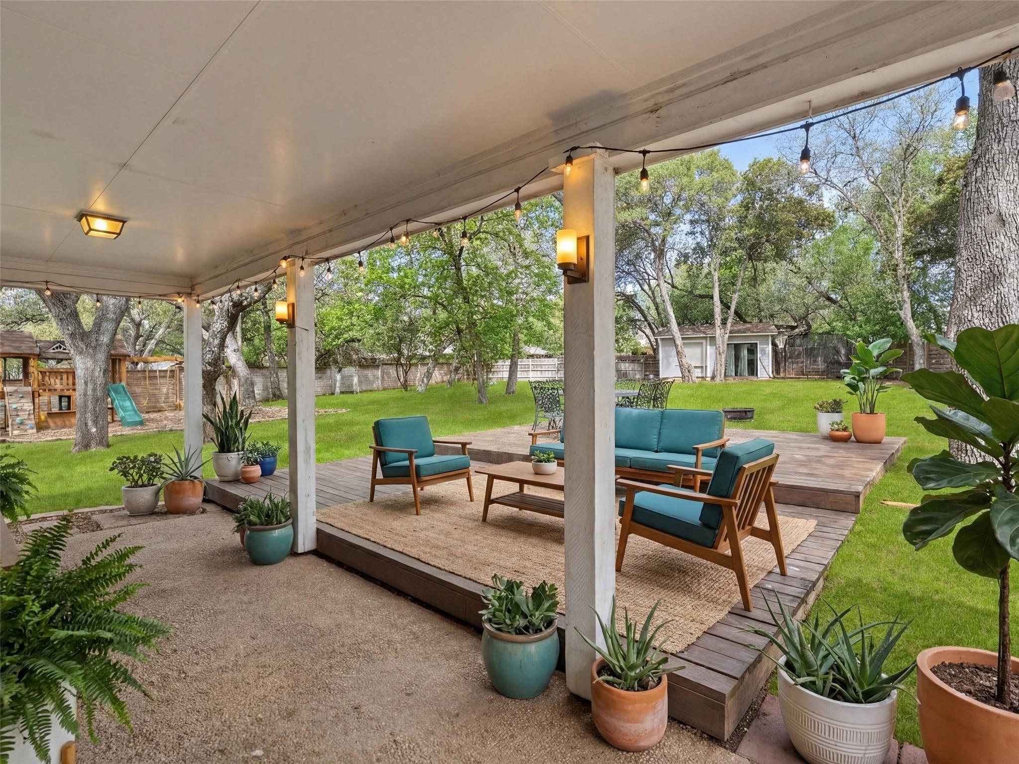 Image 28 of 39 For 91 Ohio Ave 