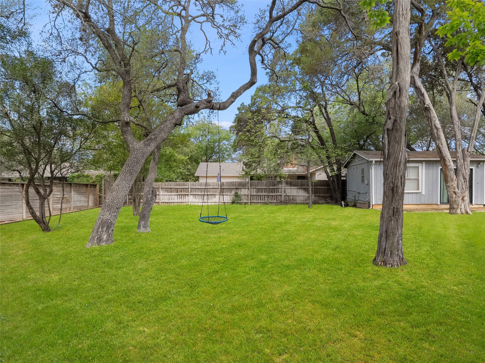 Image 34 of 39 For 91 Ohio Ave 