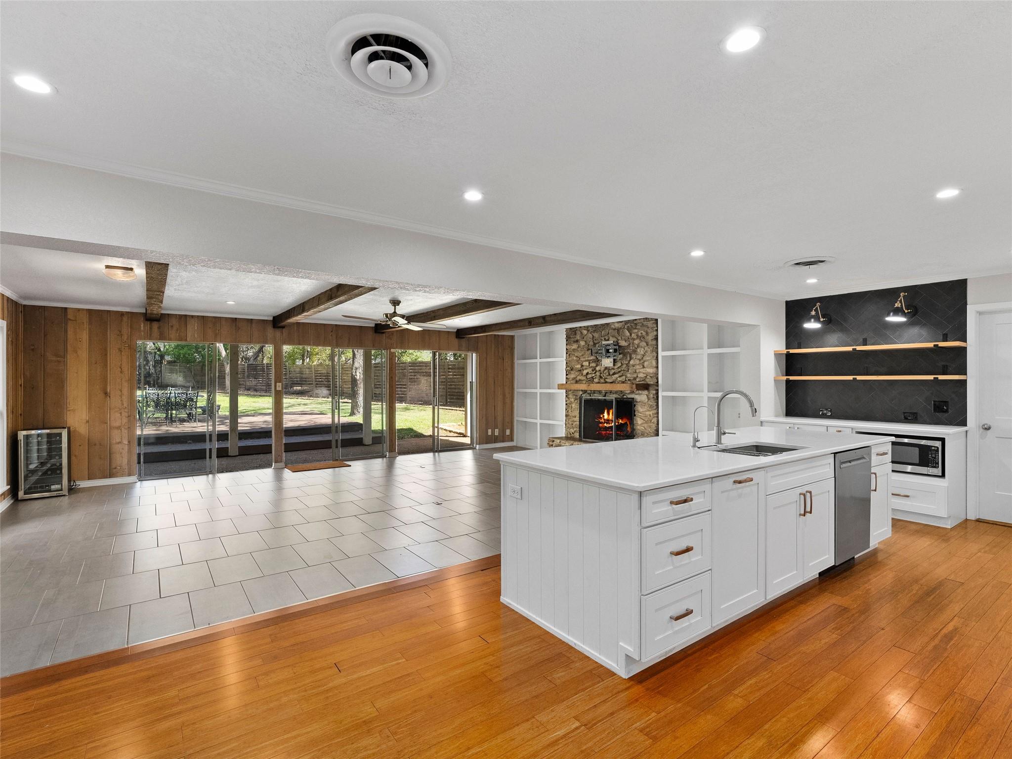 Image 8 of 39 For 91 Ohio Ave 