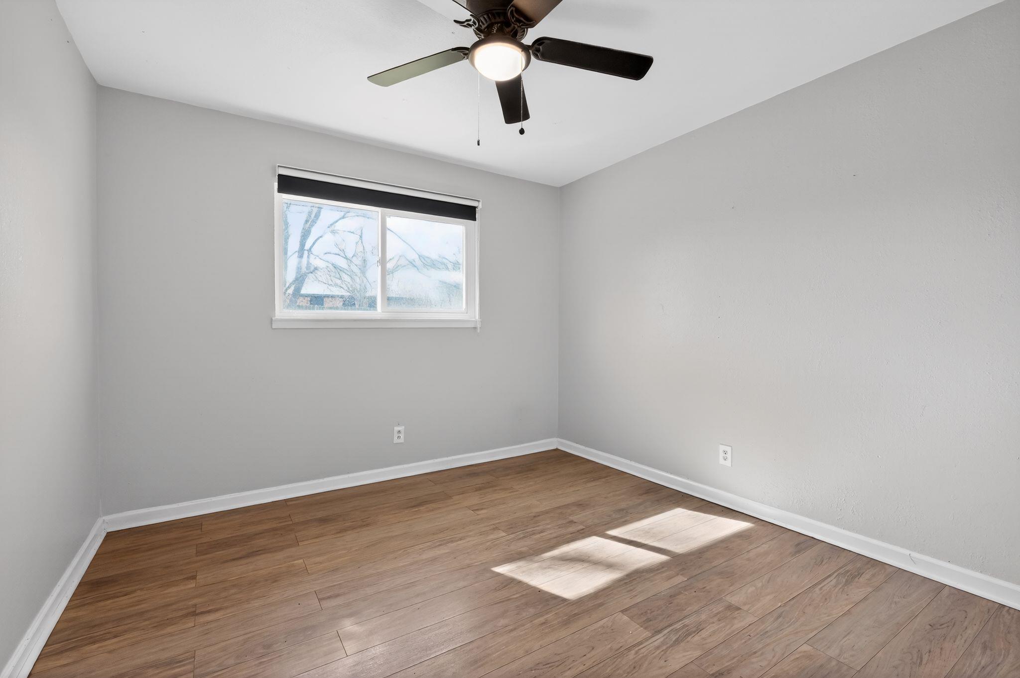 Image 6 of 10 For 220 Mockingbird Ln