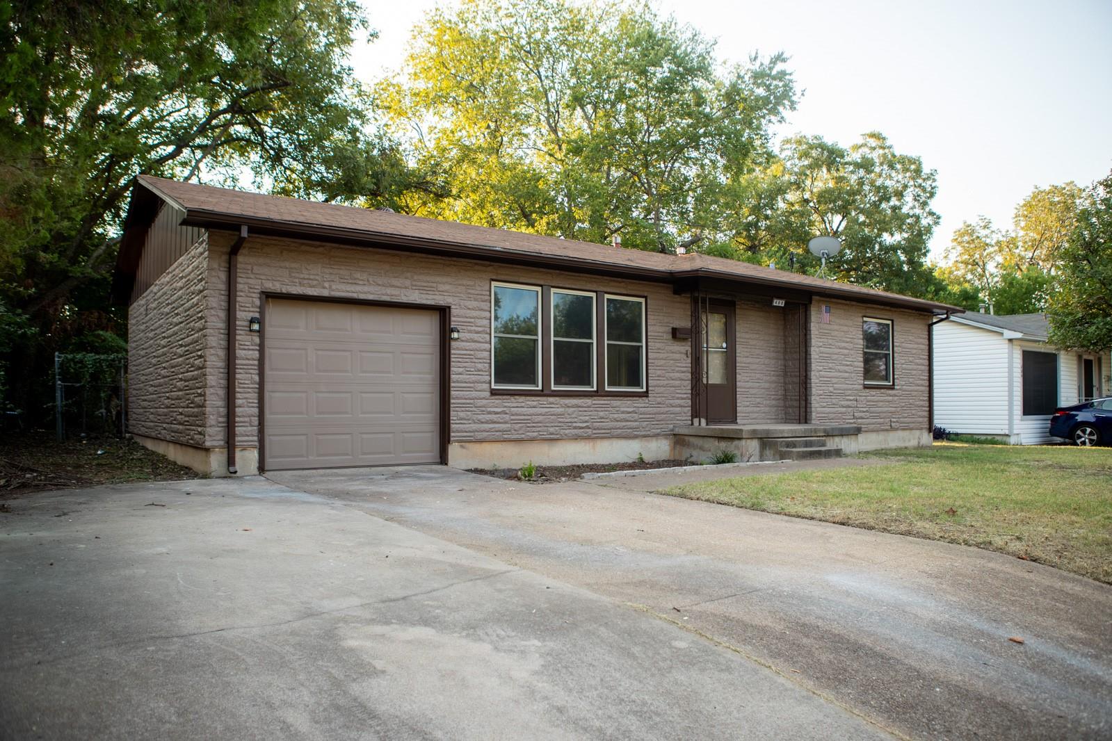 Image 2 of 20 For 408 Goodnight Dr