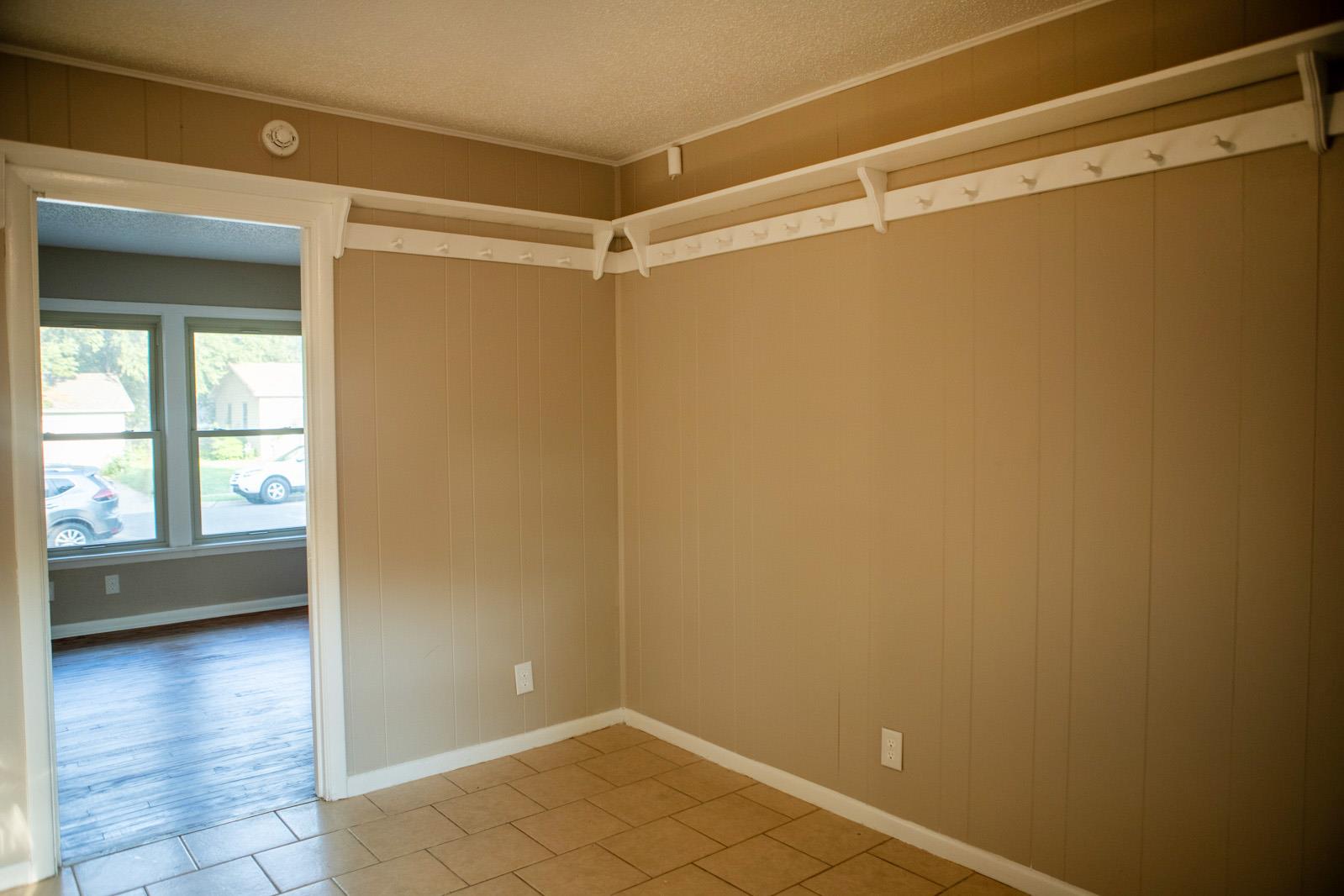 Image 9 of 20 For 408 Goodnight Dr