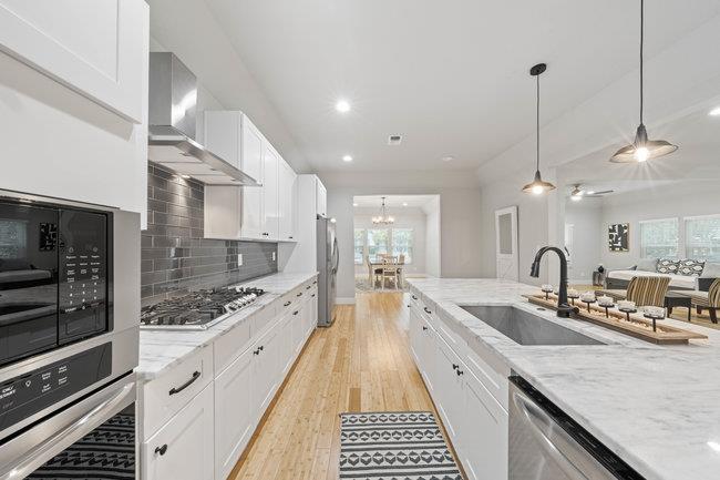 Image 15 of 31 For 422 Woodlawn Ave