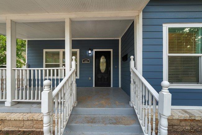 Image 2 of 31 For 422 Woodlawn Ave