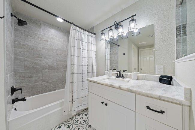 Image 22 of 31 For 422 Woodlawn Ave