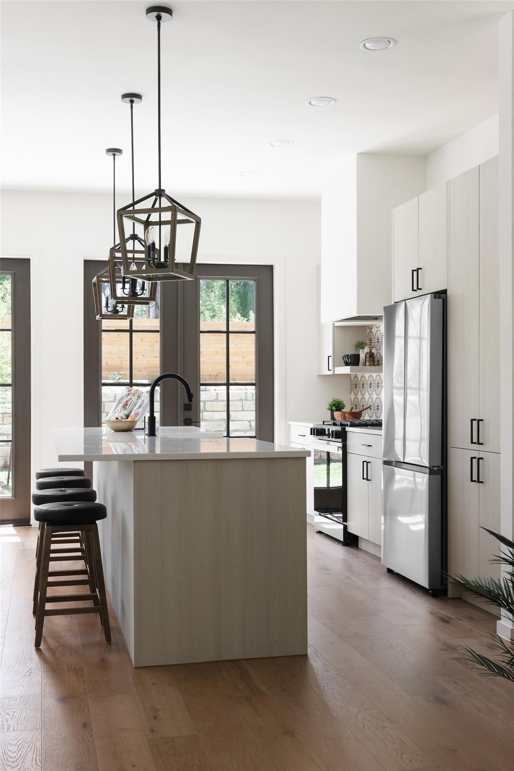 Image 22 of 38 For 3500 Pecan Springs Rd 10