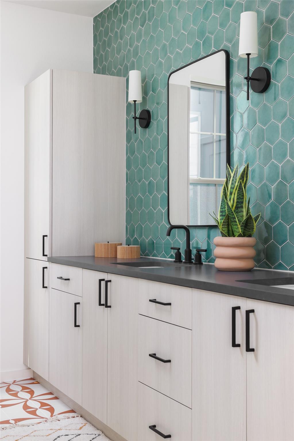 Image 32 of 38 For 3500 Pecan Springs Rd 10