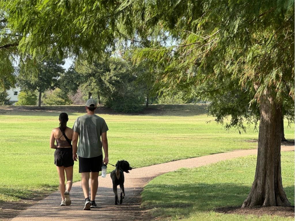 Image 34 of 38 For 3500 Pecan Springs Rd 10