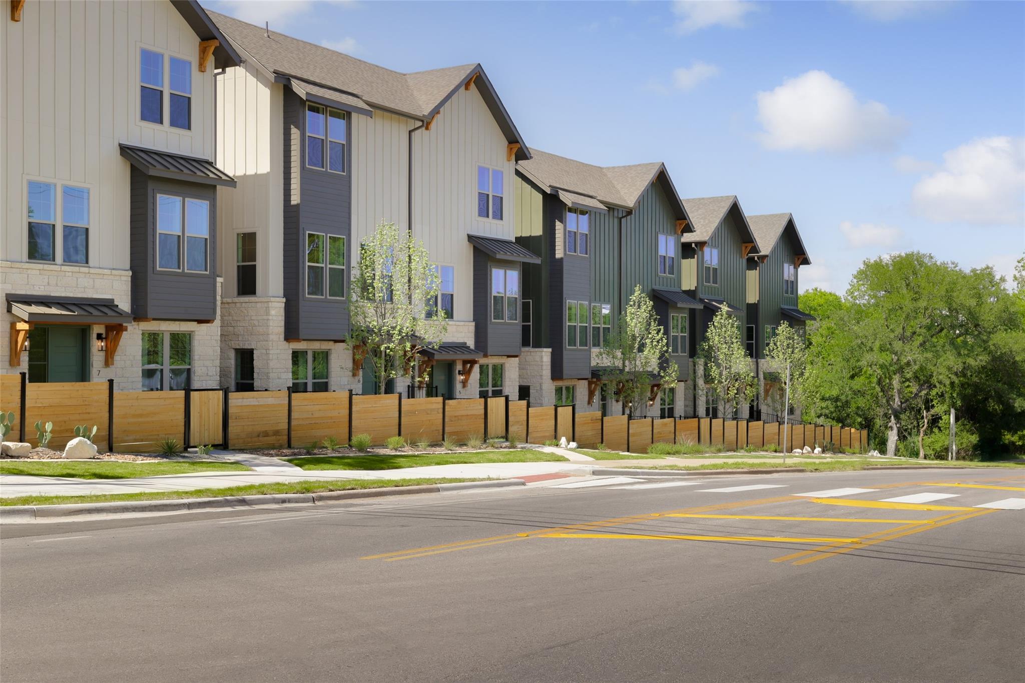 Image 8 of 38 For 3500 Pecan Springs Rd 10