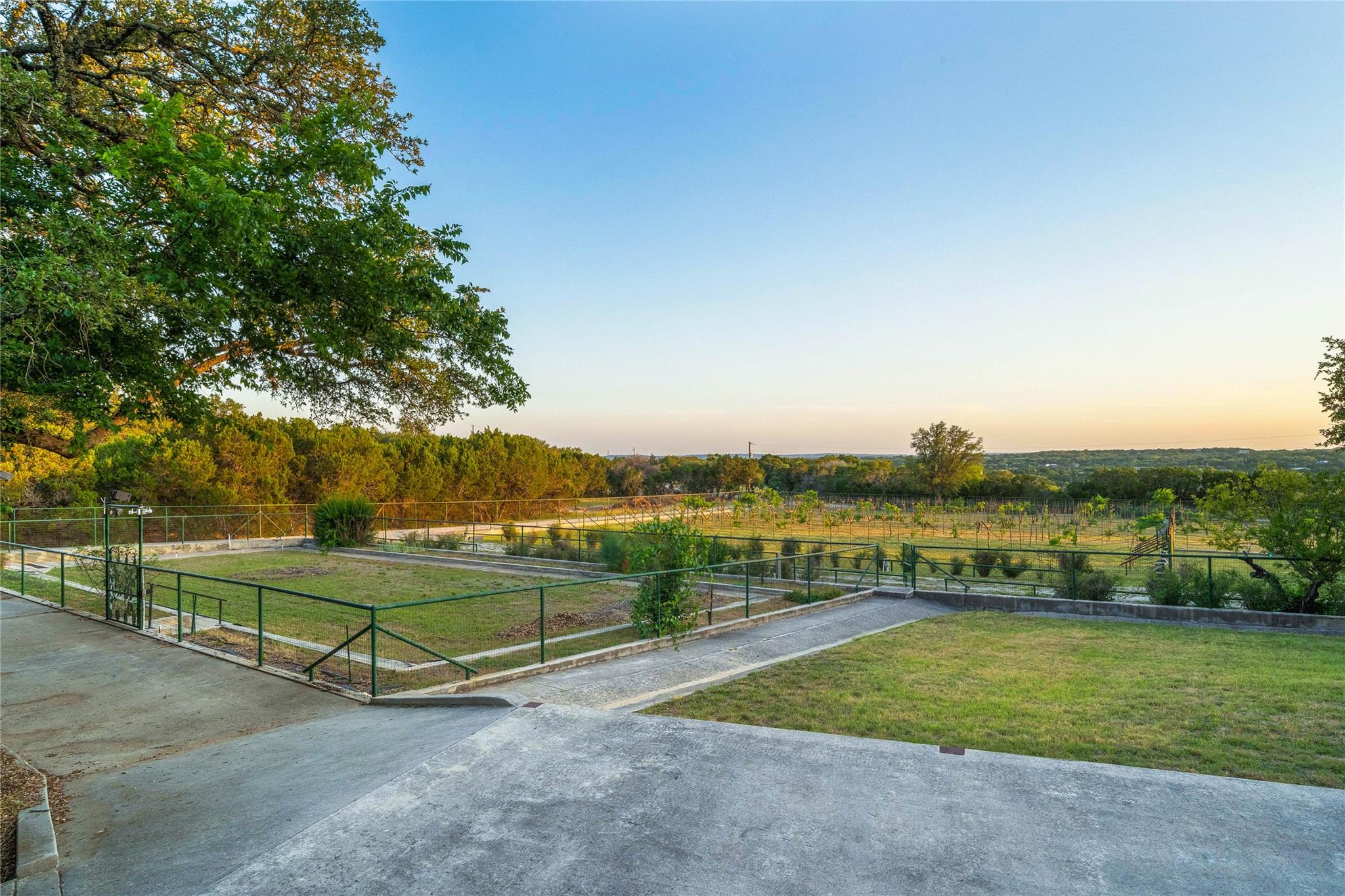 Image 4 of 40 For 1180 Purple Sage