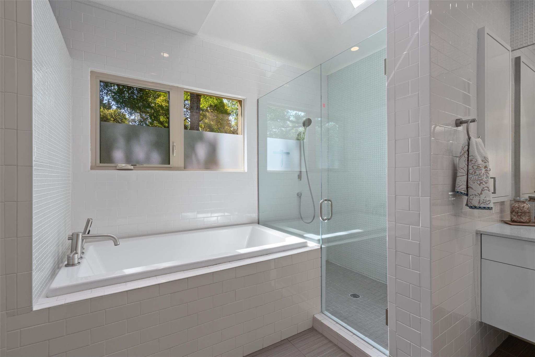 Image 16 of 40 For 33 Long Creek Rd