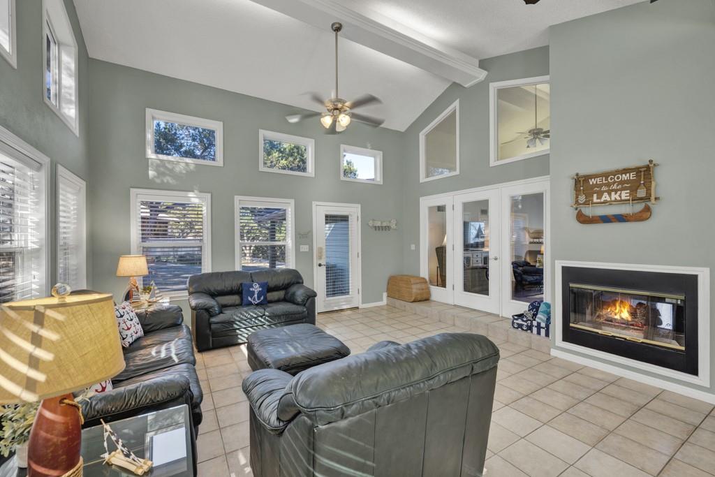Image 15 of 40 For 1518 Lakeside Dr W